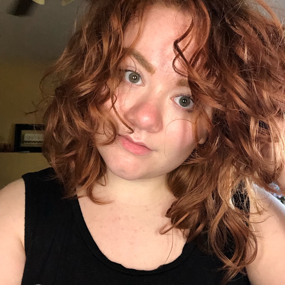 Meet your Posher, Danielle